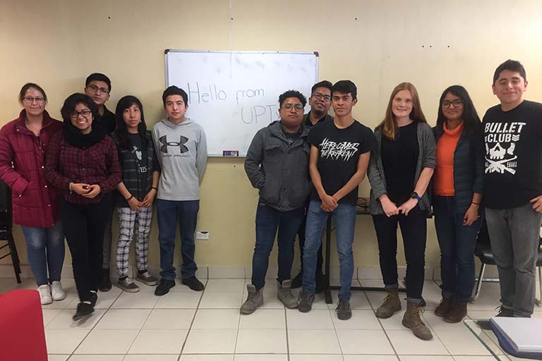 Fulbright Scholar Madeline Danforth and one of the English classes she teaches at Universidad Politécnica de Tlaxcala.